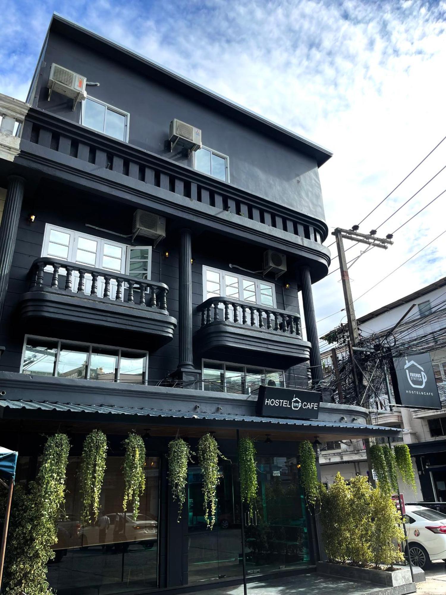Champagne Hostel & Cafe Pattaya Exterior foto